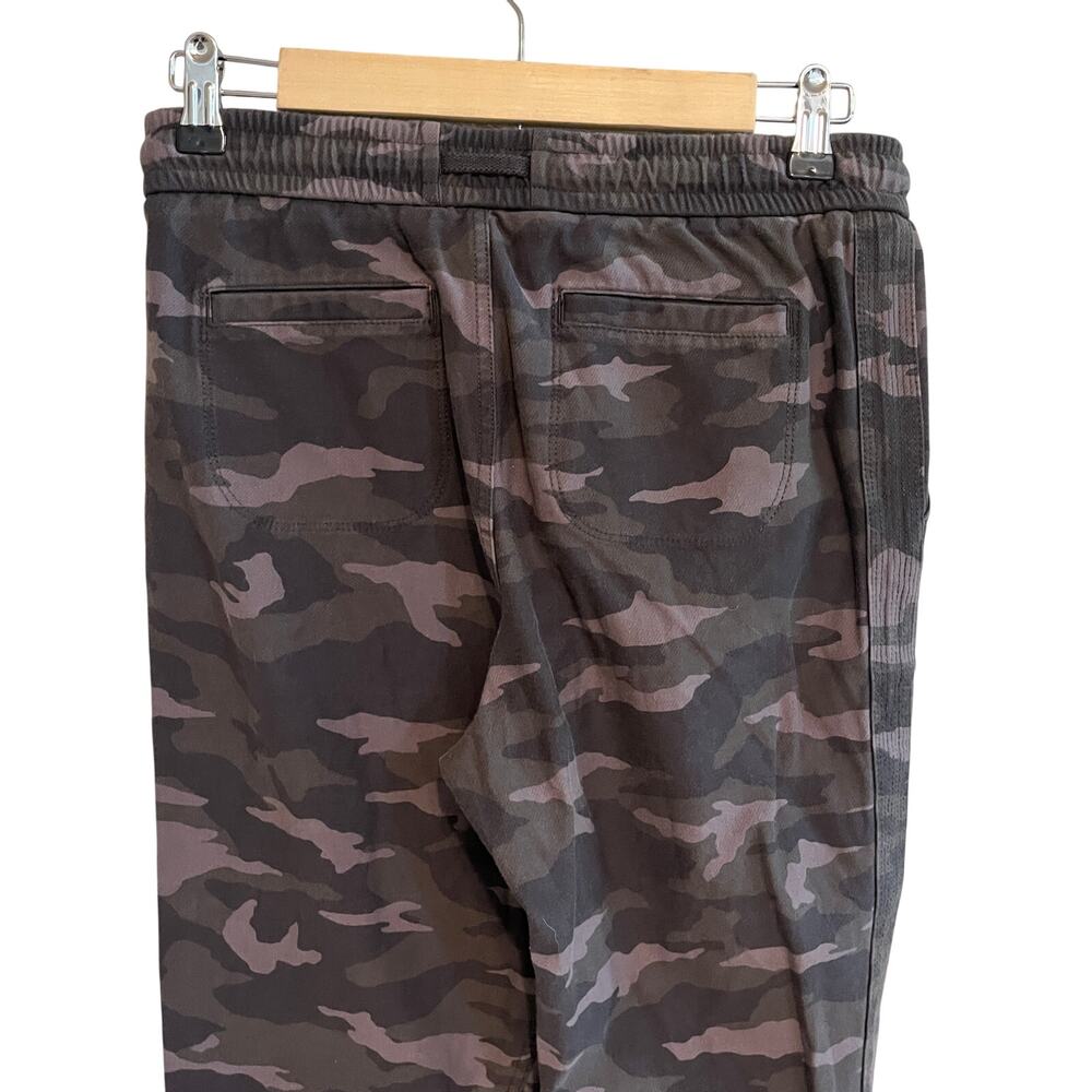 Athleta Farallon Camo Jogger Pants Olive Green Size 2 - Picture 5 of 8